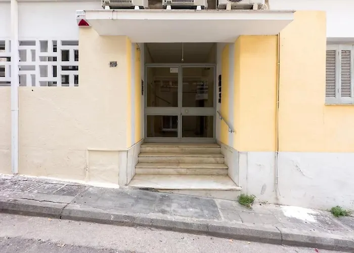 Vintage Apt Next To Acropolis