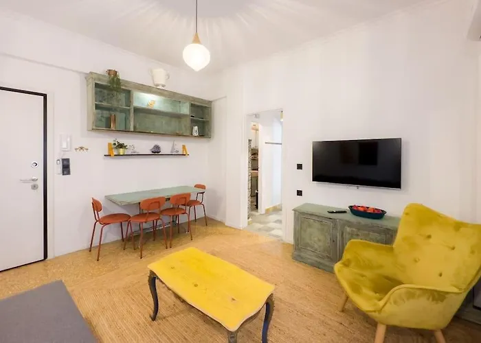 Vintage Apt Next To Acropolis